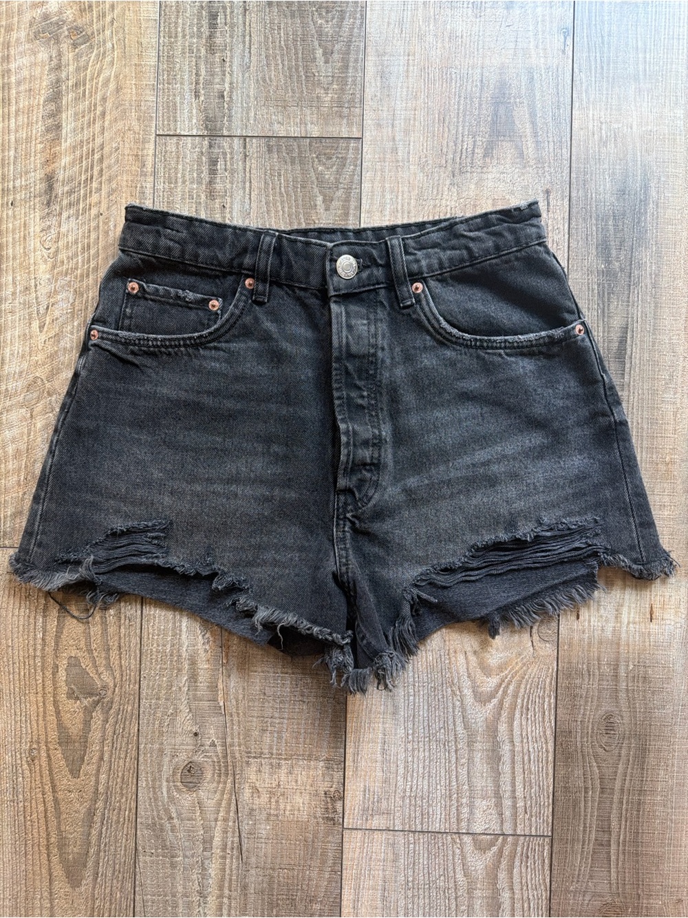 Zara Black High-Rise Distressed Denim Shorts. Size 6
